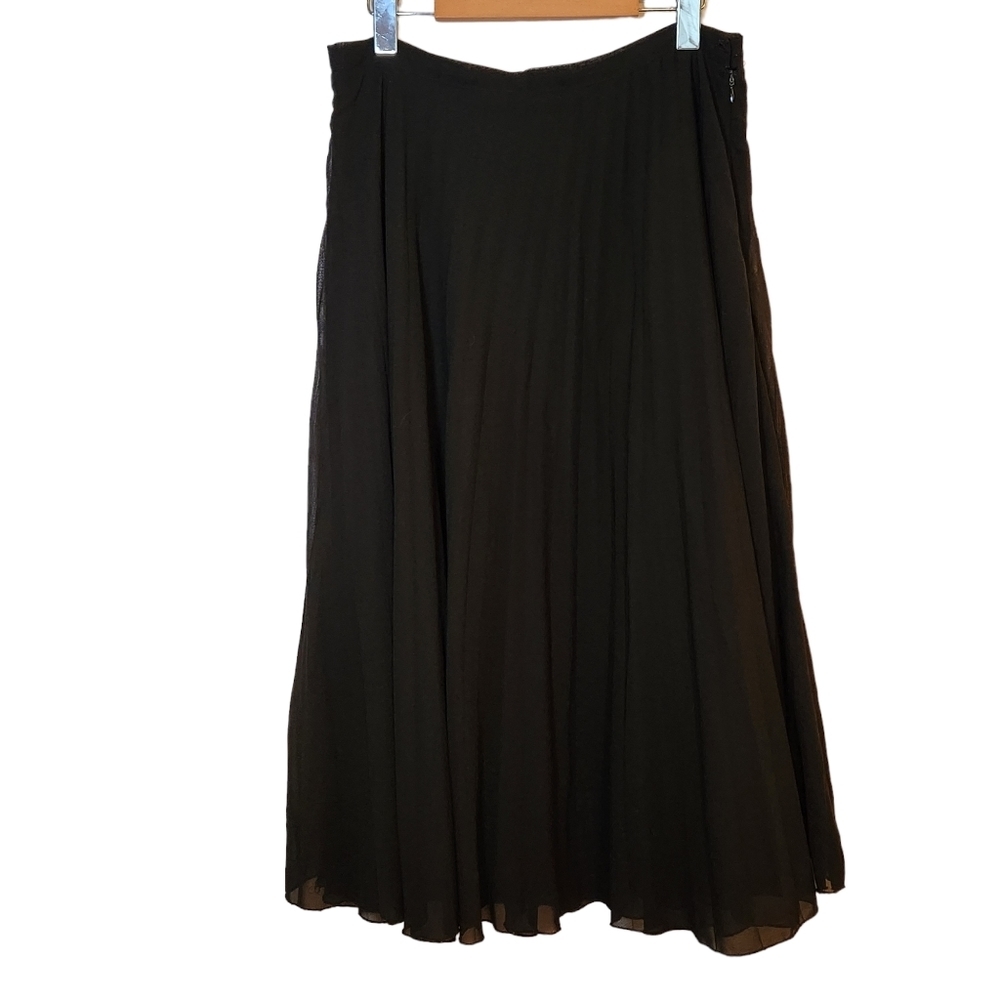 Tease Black pleated chiffon maxi skirt size medium